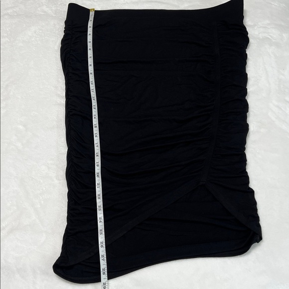 Torrid Black Ruched Bodycon Midi Skirt Plus Size 2X NWT - Picture 8 of 9